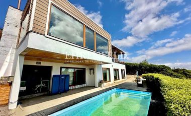 Mantagua. Casa mediterránea de 350 m2.