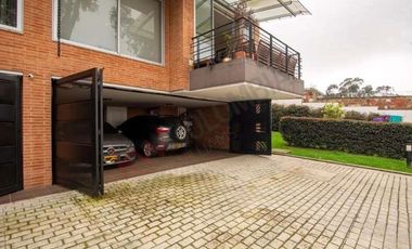 ARRIENDO SIN MUEBLES - CASA EN CONJUNTO CERRADO BOGOTÁ