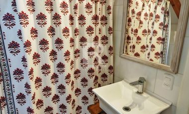 CASA EN CONDOMINIO, CON BOSQUE Y RIO, EN FRUTILLAR ALTO