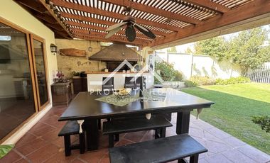 VENTA PIEDRA ROJA CHICUREO 4 DORMITORIOS Y 4 BAÑOS
