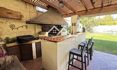 VENTA PIEDRA ROJA CHICUREO 4 DORMITORIOS Y 4 BAÑOS