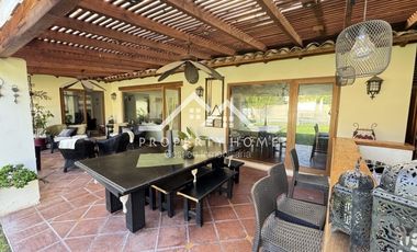 VENTA PIEDRA ROJA CHICUREO 4 DORMITORIOS Y 4 BAÑOS