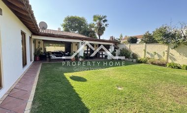 VENTA PIEDRA ROJA CHICUREO 4 DORMITORIOS Y 4 BAÑOS