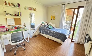 VENTA PIEDRA ROJA CHICUREO 4 DORMITORIOS Y 4 BAÑOS