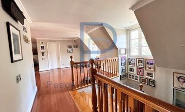 HERMOSA  CASA ESTILO GEORGIAN CON JARDÍN