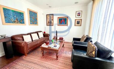 HERMOSA  CASA ESTILO GEORGIAN CON JARDÍN