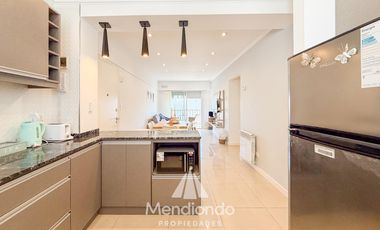 Depto 3 ambientes al frente con balcón 100% reciclado y AMOBLADO / Zona Aldrey