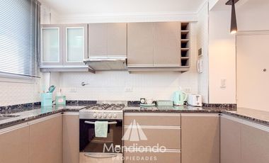 Depto 3 ambientes al frente con balcón 100% reciclado y AMOBLADO / Zona Aldrey