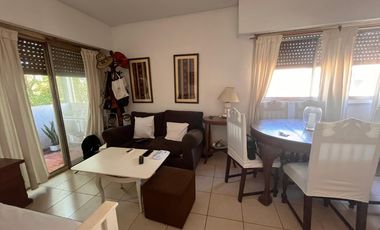 Departamento de 2 ambientes en zona residencial, a metros de Plaza Brown