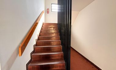 Departamento de 2 ambientes en zona residencial, a metros de Plaza Brown