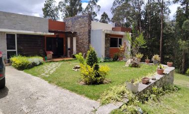 *HOGAR PARA TU TRANQUILIDAD EN VENTA - SECTOR, PAMPA VINTIMILLA - AZUAY, ECUADOR. (Cerca de Cuenca y Azogues)