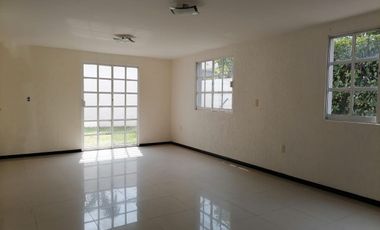 CASA EN RENTA EN VILLAS DEL CAMPO, CALIMAYA