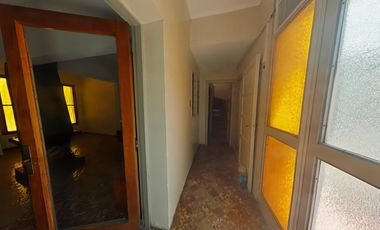 CASA DE DOS PLANTAS CON 5 DORMITORIOS A RECICLAR EN DORREGO, GUAYMALLÉN CON TOUR VIRTUAL