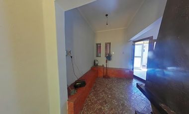 CASA DE DOS PLANTAS CON 5 DORMITORIOS A RECICLAR EN DORREGO, GUAYMALLÉN CON TOUR VIRTUAL