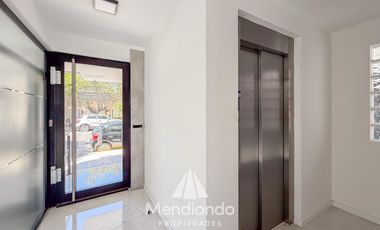 Semipiso 2 ambientes al frente con Balcón - Zona Chauvín