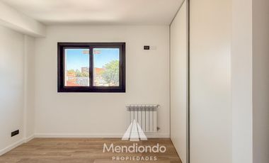 Semipiso 2 ambientes al frente con Balcón - Zona Chauvín