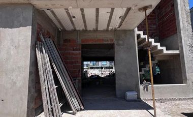 Casa en Barrio Carpinchos