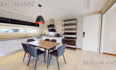 Venta Casa 3 Dormitorios en La Lomada