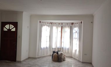 CASA ALQUILER CASTELAR NORTE