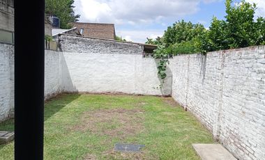 CASA ALQUILER CASTELAR NORTE