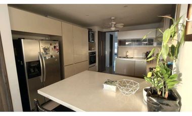 PentHouse Apartamento en Amoblado con vista al marina - 005R