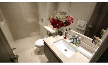 PentHouse Apartamento en Amoblado con vista al marina - 005R