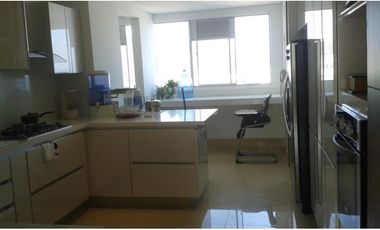 PentHouse Apartamento en Amoblado con vista al marina - 005R