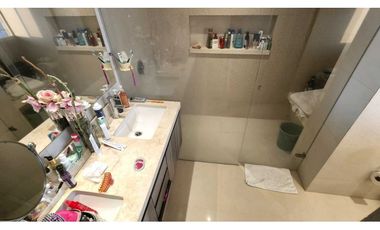 PentHouse Apartamento en Amoblado con vista al marina - 005R