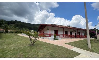 Apartamento para la venta en unidad cerrada en el retiro