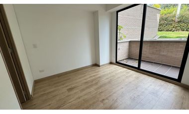 Apartamento para la venta en unidad cerrada en el retiro