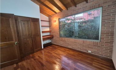 Hermosa casa en venta El Poblado - El Tesoro (JS)