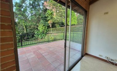 Hermosa casa en venta El Poblado - El Tesoro (JS)