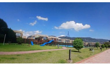 VENDO CASA ESQUINERA CAMPESTRE DOS NIVELES CAJIC