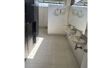 ARRIENDA BODEGA 4.350 M2 SIBERIA