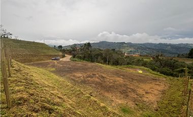 Venta lote campestre en Guarne unidad cerrada con explanación