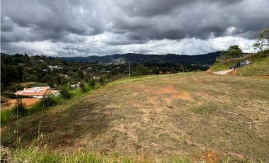 Venta lote campestre en Guarne unidad cerrada con explanación