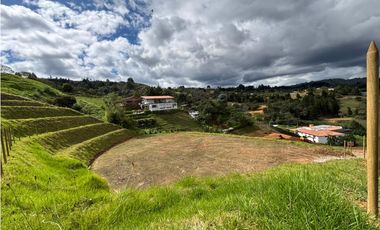 Venta lote campestre en Guarne unidad cerrada con explanación