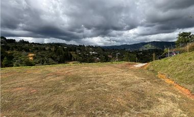 Venta lote campestre en Guarne unidad cerrada con explanación