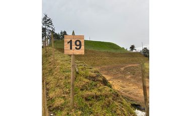 Venta lote campestre en Guarne unidad cerrada con explanación