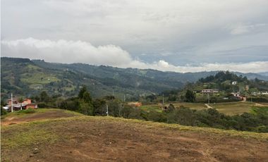 Venta lote campestre en Guarne unidad cerrada con explanación