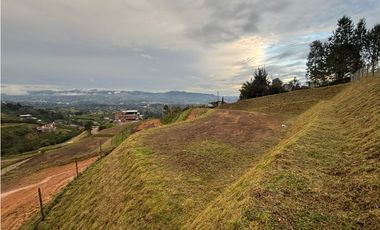 Venta lote campestre en Guarne unidad cerrada con explanación