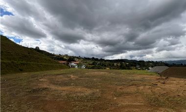 Venta lote campestre en Guarne unidad cerrada con explanación