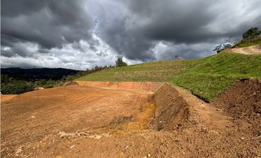 Venta lote campestre en Guarne unidad cerrada con explanación