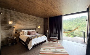 Casa Campestre en Arriendo, Alto de Palmas, Envigado 250 m2