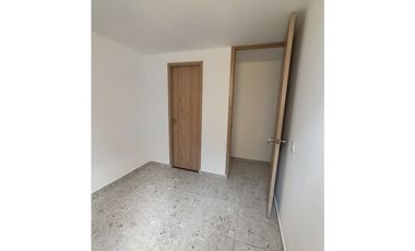 SE ARRIENDA HERMOSO Y AMPLIO APTO EN COLINA CAMPESTRE/CARRIZAL