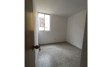 SE ARRIENDA HERMOSO Y AMPLIO APTO EN COLINA CAMPESTRE/CARRIZAL