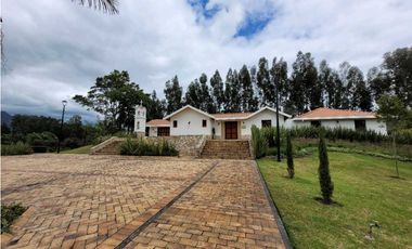 Casa en arriendo o Venta Hatogrande Reservado Sopo