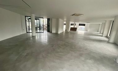 Alquiler Local Comercial en centro comercial en ciudad jardin, Sur