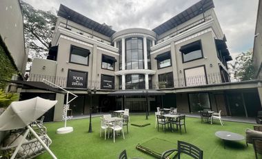 Alquiler Local Comercial en centro comercial en ciudad jardin, Sur