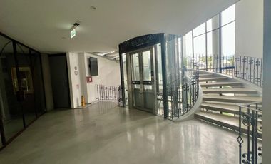 Alquiler Local Comercial en centro comercial en ciudad jardin, Sur